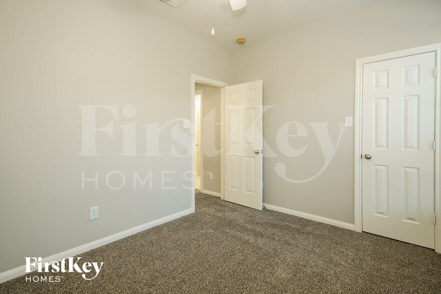 Building Photo - 12323 Crescent Mountain Ln