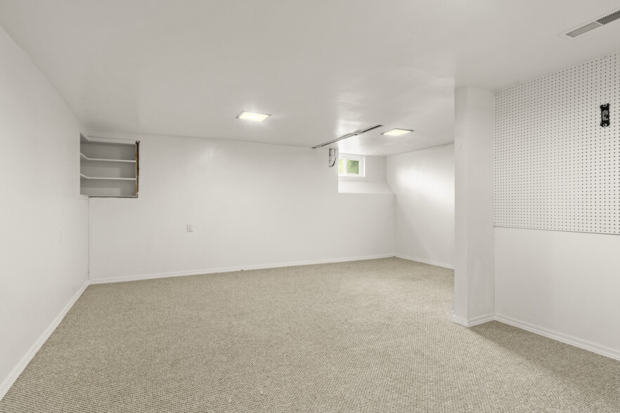 Building Photo - 644 Avenue F