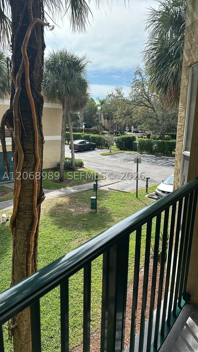 Building Photo - 777 Riverside Dr