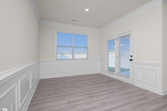 Building Photo - 22 Daybreak Pl