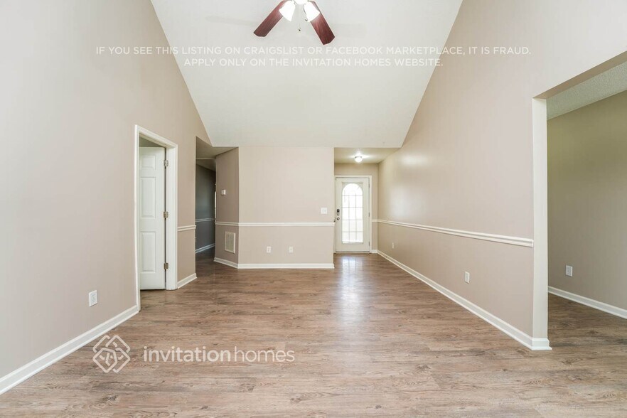 Building Photo - 4937 Bryant Dr