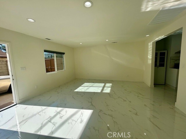 Building Photo - 5945 Riverton Ave