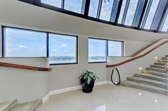 Building Photo - 3000 N Ocean Dr