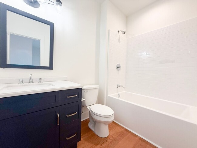 Building Photo - 4-Bedroom HOA Townhome with Pool Access Near Downtown Cookeville