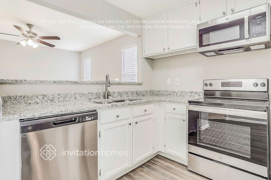 Building Photo - 3234 River Mist Cove