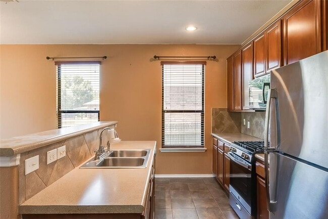 Building Photo - 1029 Brighton Pl