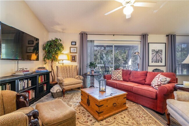 Building Photo - 2/2 Condo in The Links @ Haile Plantation - available mid-May!