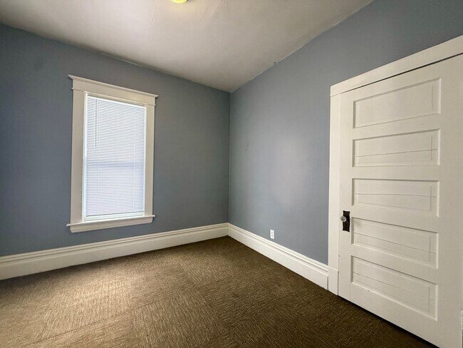 Building Photo - Two Bedroom Home in Muskegon