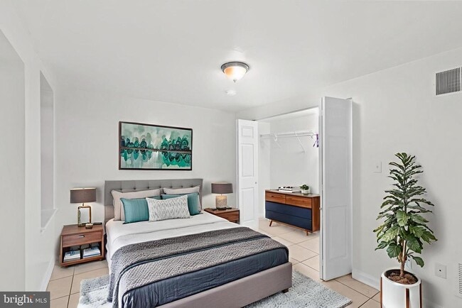 Building Photo - 607 Florida Ave NW