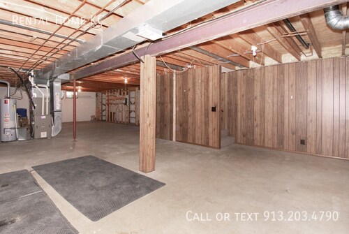 Building Photo - 13828 W 110th Terrace
