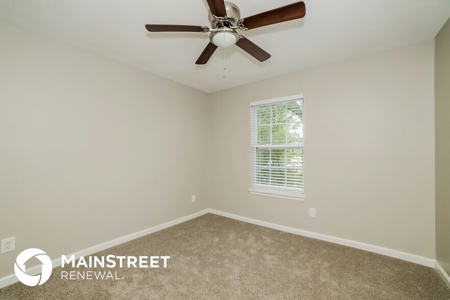 Building Photo - 117 Mayflower Cir