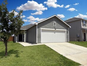 Building Photo - 5227 Hickory Pl