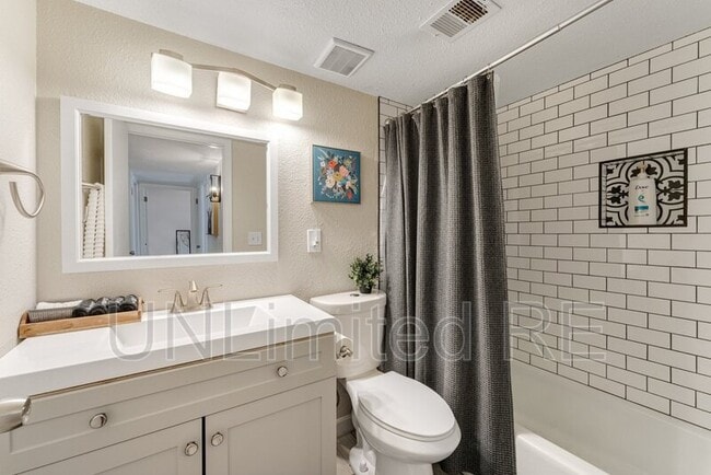 Building Photo - 2924 N Jamison Blvd