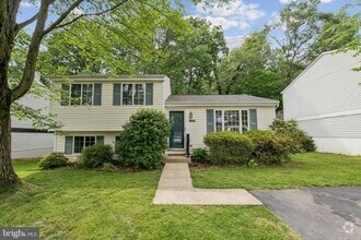 Building Photo - 8490 Rippled Creek Ct
