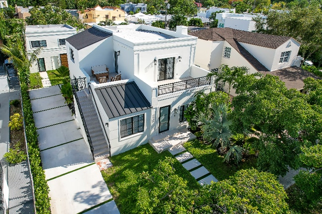 Building Photo - 1720 SW 11th St