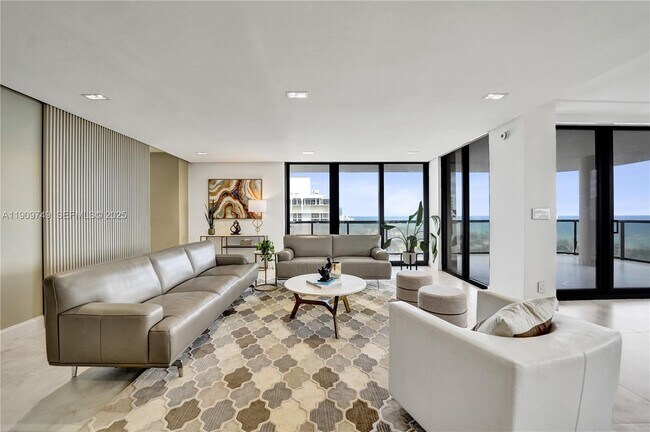 Building Photo - 19667 Turnberry Way