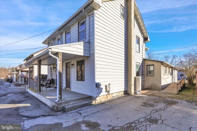 Building Photo - 21 Seyfert Dr