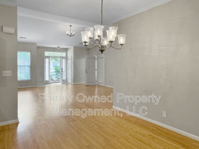 Building Photo - 8627 Grassy Oak Trail