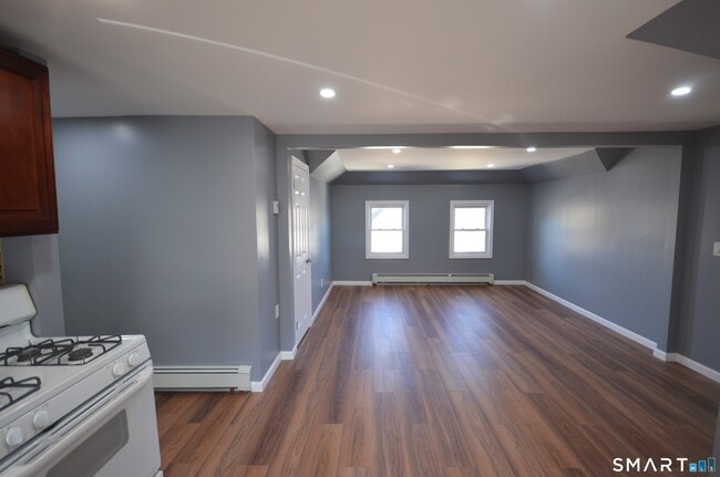 Building Photo - 70 Westfield Ave