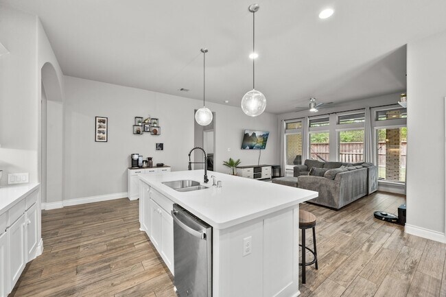 Building Photo - 8136 Tyrell Hgts Rd
