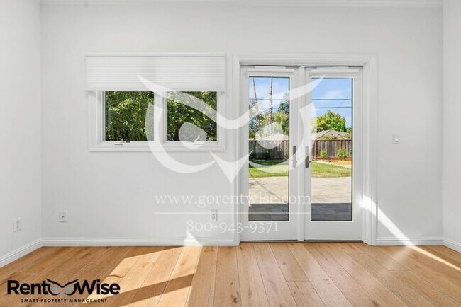 Building Photo - Short term lease only