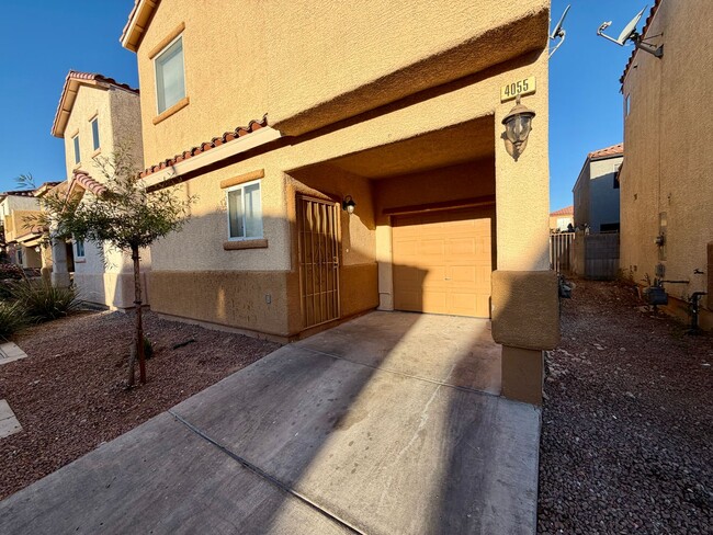 Building Photo - 4 bedroom near Nellis AFB