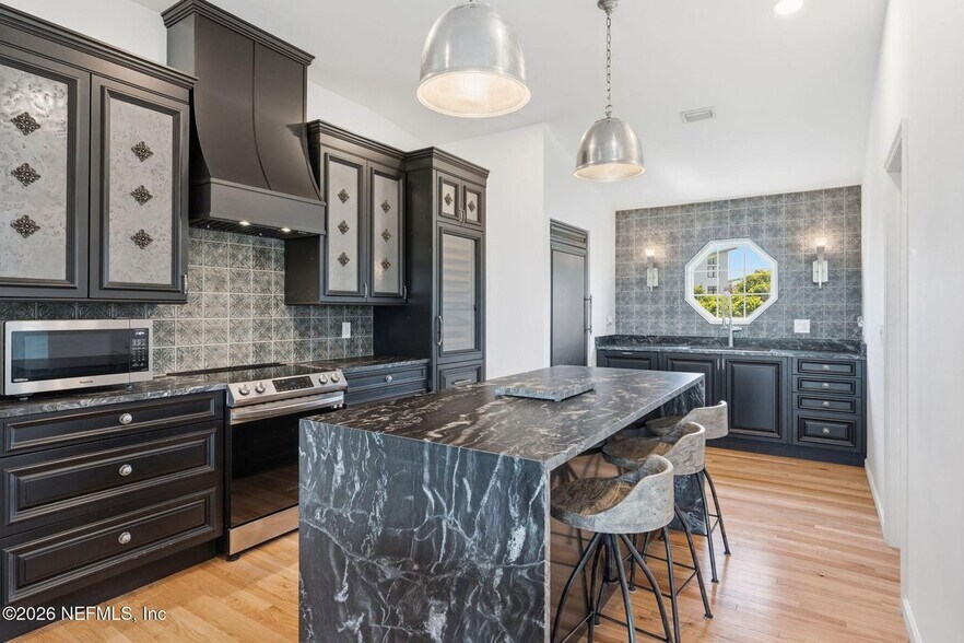 Building Photo - 149 Beachside Dr