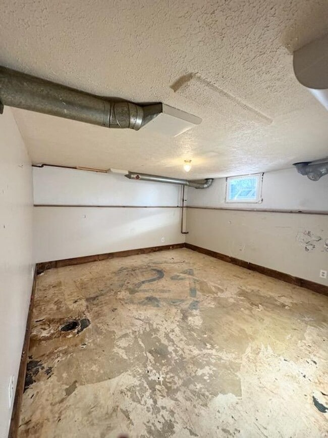 Building Photo - Stunning 3-Bedroom Home with Everything You’ve Been Looking For!