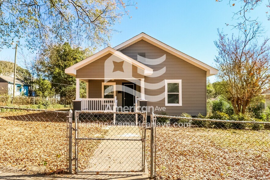 Primary Photo - 101 Spruce St