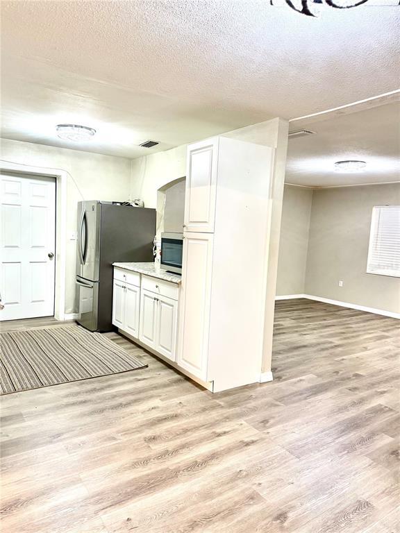 Building Photo - 2474 Dianne Dr