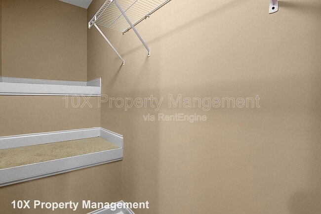 Building Photo - 1442 Bloomington Blvd