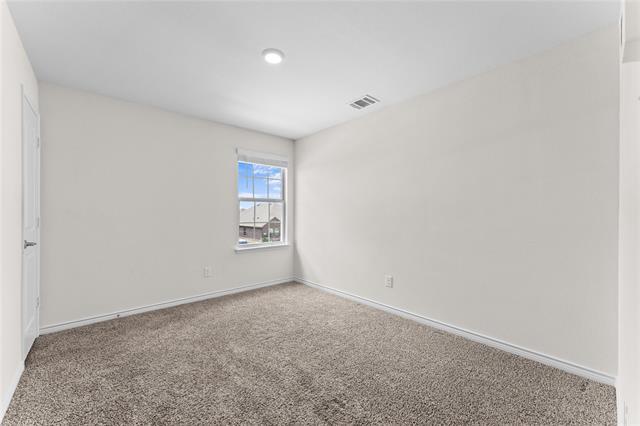 Building Photo - 706 Willow View Way