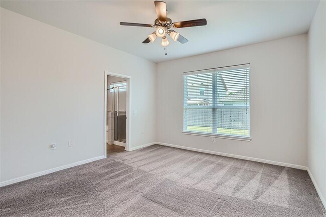 Building Photo - 821 Durness Dr