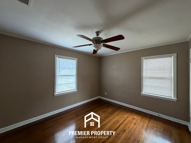 Building Photo - Charming 2BR/1BA Near Berclair | Hardwood Floors & Large Fenced Backyard