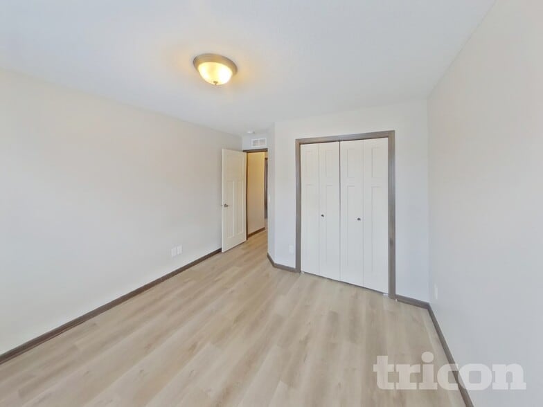 Building Photo - 16043 Estate Ln