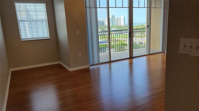 Building Photo - 1064 N Tamiami Trl