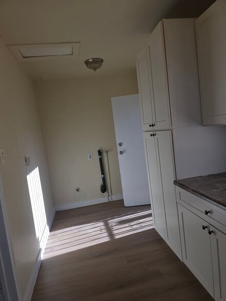 Building Photo - 416 E 115th St