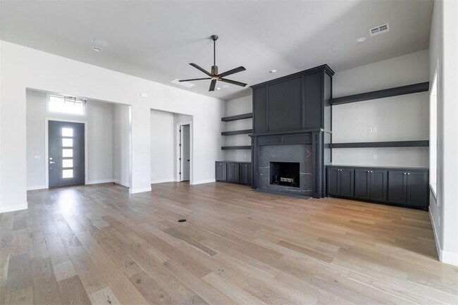 Building Photo - 4716 Moulin Rd