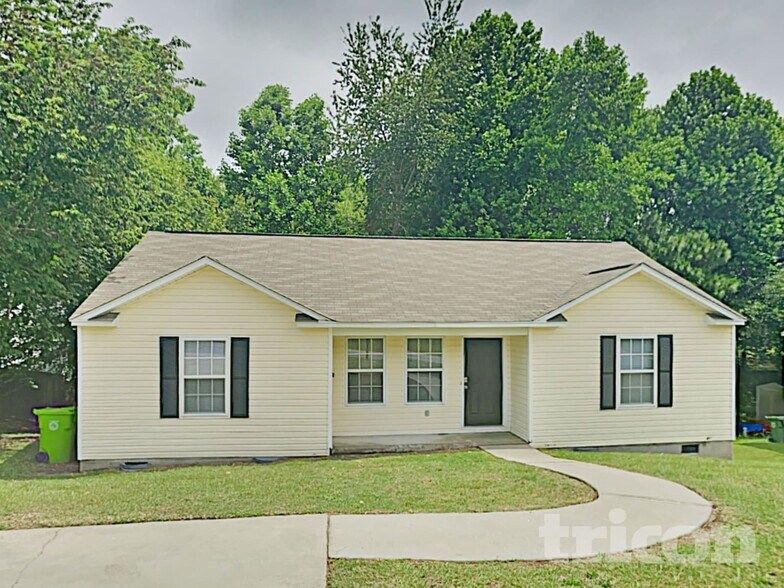 Building Photo - 201 Trowbridge Rd