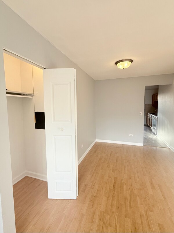 Building Photo - 1309 S Sir Galahad Ln
