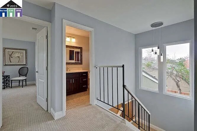Building Photo - 845 Glenhill Dr