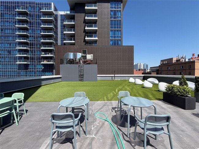 Building Photo - 33-71 Prince Street Unit 6L