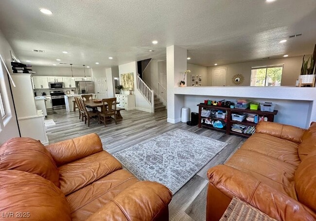 Building Photo - 11057 Village Ridge Ln