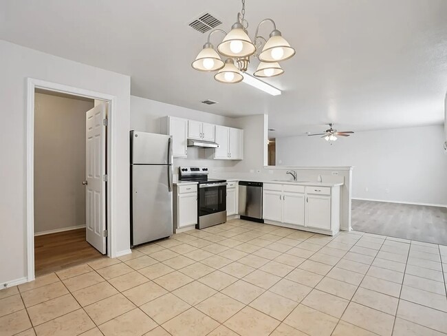 Building Photo - 4933 Parkrise Dr