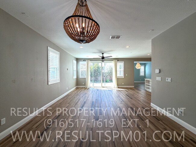 Building Photo - 1280 Goldenrod Way