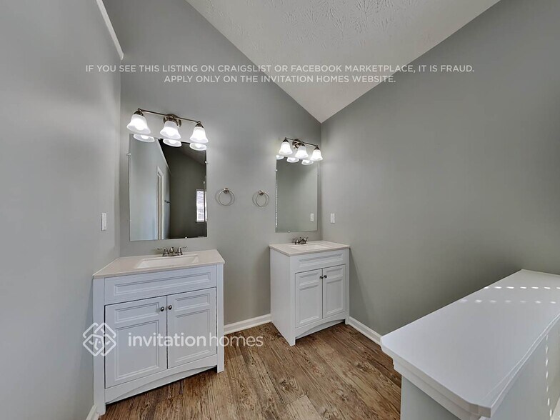 Building Photo - 5022 Wesleyan Dr