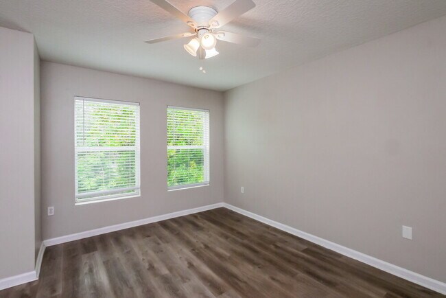 Building Photo - 997 SW 15th St