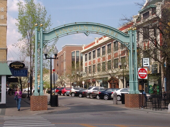 Building Photo - Desirable Ravenswood One Bedroom/One Bathroom ~ Heat Included