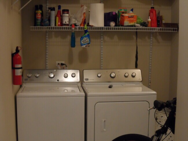 Building Photo - 3543 N Narragansett Ave