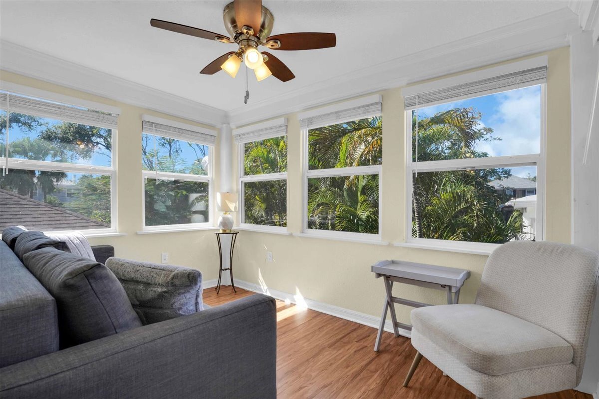 Building Photo - 537 6th St N